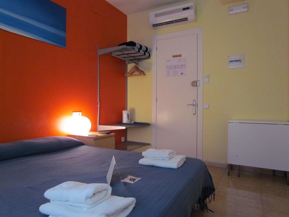 Guest house City North 2*